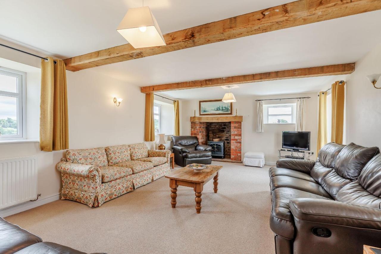 Wood Cottage Tenbury Exterior photo