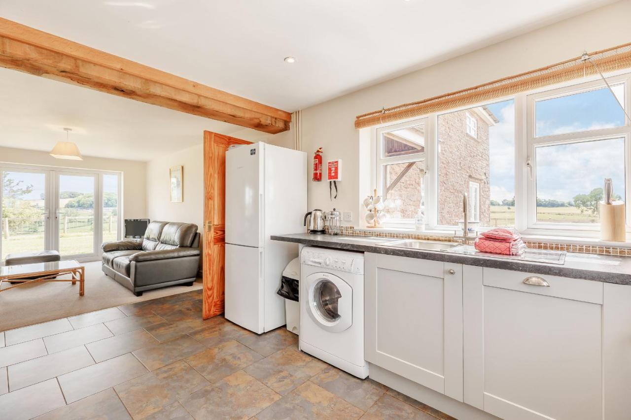 Wood Cottage Tenbury Exterior photo