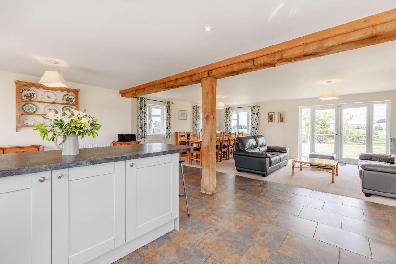 Wood Cottage Tenbury Exterior photo