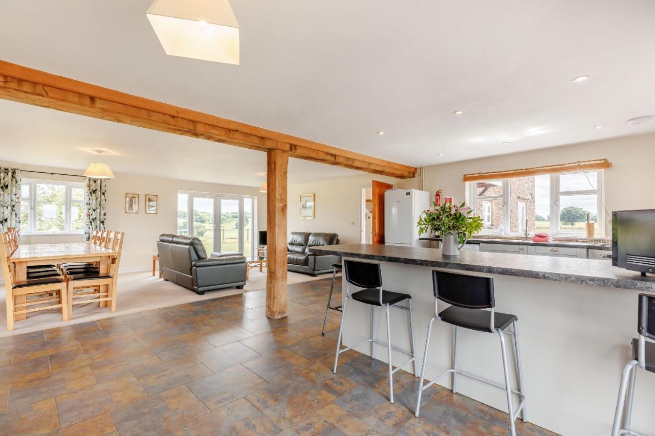 Wood Cottage Tenbury Exterior photo